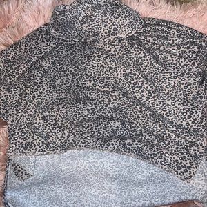 Cropped Cheetah Print Turtleneck